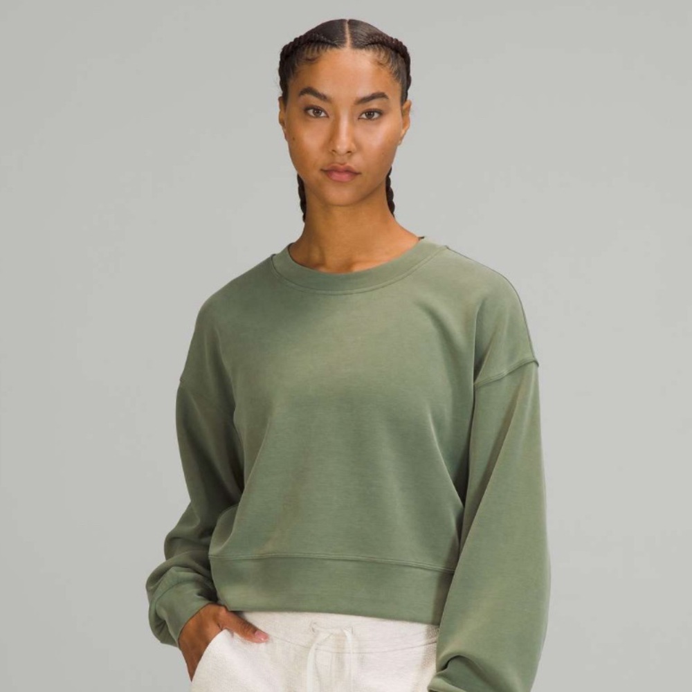 Lululemon Perfectly Oversized Cropped Crew Softstreme™
Green Women’s Size 8